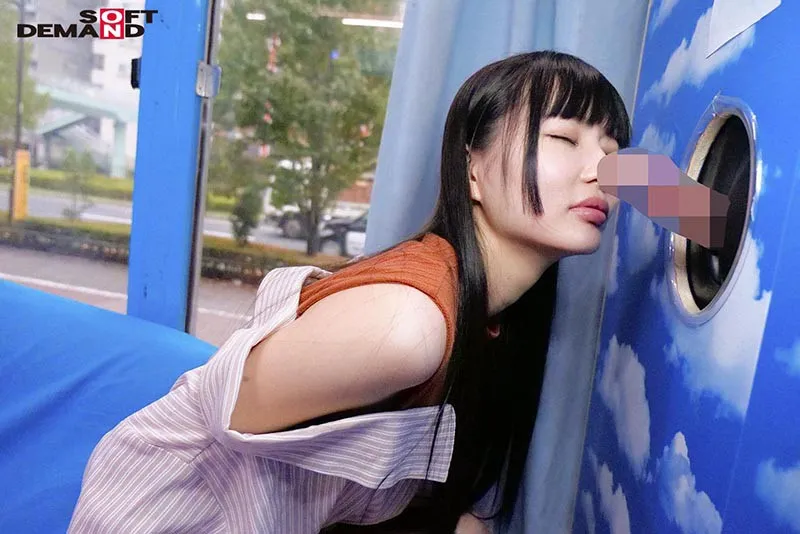 大学生カップル限定 マジックミラー号 彼女さん！彼氏のチ○ポはど～れだ？当てられなけりゃ NTR サンプル画像 10