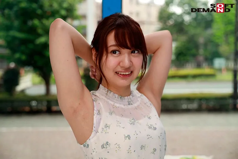 ノースリーブ女子限定「ワキ脱毛してますか？」人生初の脇コキ体験ALLワキぶっかけ発射！6名収録うち2名SEXまで口説けました！ サンプル画像 14