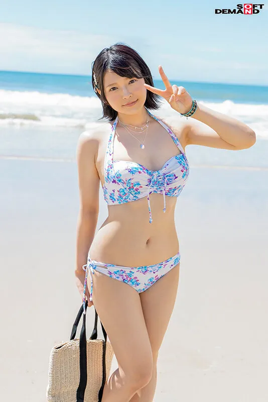 【マジックミラー号25周年記念作品】 海水浴場で見つけた夏休み中の友達同士の男女が「素股マッサージ」体験 初めて触れ合うチ○ポとマ○コは火が付いて、そのまま生挿入中出し！6名＋8名の総集編付き2枚組8時間 サンプル画像 4