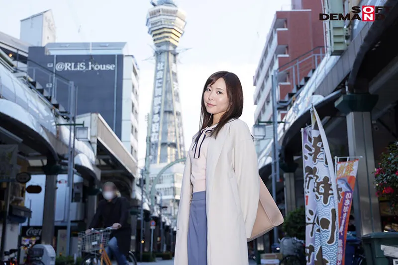 「37歳子持ちでもAVに出られますか？」アラフォーとは思えぬ奇跡の美貌と美くびれボディ 亜莉紗さんAV初出演【マジックミラー号25周年記念 シンデレラオーディション準グランプリ】 サンプル画像 10