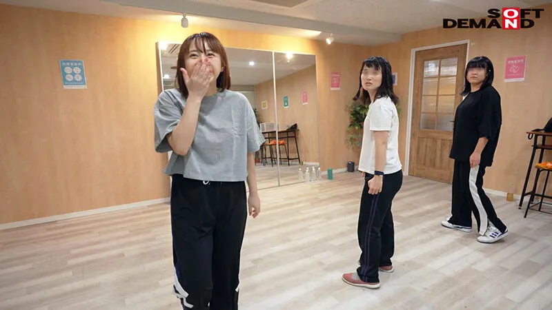 マジックミラー号ナンパ企画で見つけたダンサーを目指すFカップ女子大生 仲川そら（20） 素直すぎて思わずイジワルしたくなる彼女を羞恥漬けにするため2作目の出演交渉！ ミラー号での初SEX・リモバイダンスレッスン・公開オナニーでダンスステージでは緊張しない… サンプル画像 9