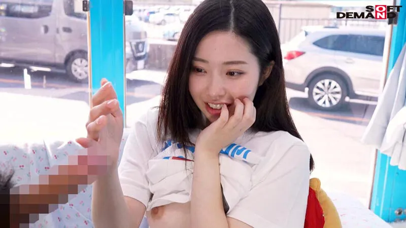 マジックミラー号でAVデビュー 童貞くんを筆おろししてくれた心優しい女子大生チアガールの躍動するもっちり美乳・美尻・美パイマンSEXをもう一度見たくて猛烈アタックしたところ徐々に性欲解放してイクSEX撮影に成功しましたよ！青山このみ（20歳/Fカップ） サンプル画像 4