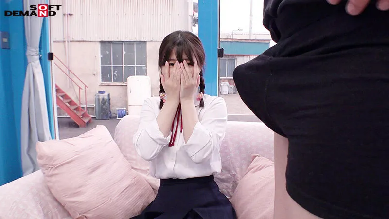 マジックミラー号 田舎から東京にやってきた修学旅行生 初めての電マ体験で今まで感じた事の無い強烈な快感に目を潤ませながら 糸を引くほどぐっちょり濡れたおま○こに極太ち○ぽを挿入 サンプル画像 19