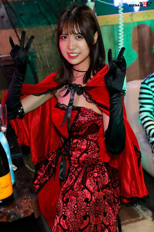 逆転マジックミラー号 おかげさまでパート10 渋谷ハロウィン編 「コスプレ女子たちのSEXをナマで見たくないですか？」大人数に見られているとは知らずに激イキ姿を大胆に披露！ シリーズ最多5名の素人娘が乗車しちゃいました！ サンプル画像 5