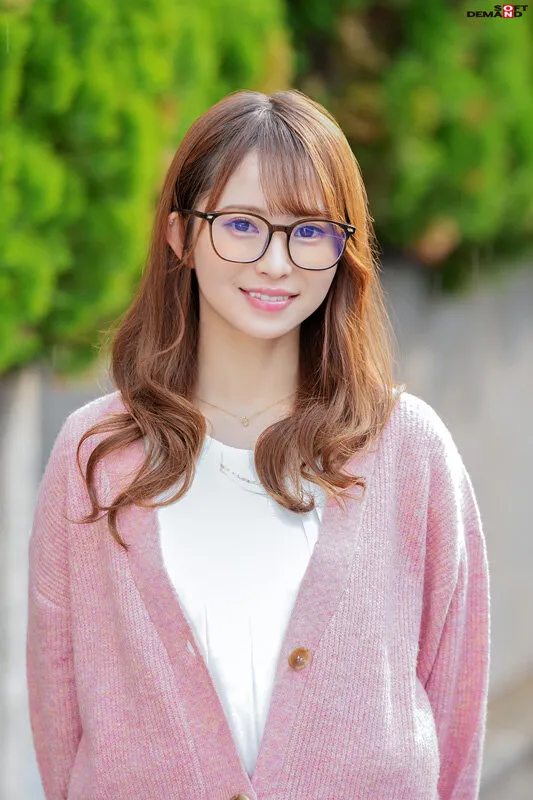 マジックミラー号 新社会人OLさん入社祝い応援企画 新導入アイテム「お助けシール」で局部を隠すと逆に恥ずかしさ倍増！赤面羞恥野球拳対決！桜色の美乳OL 5名収録！ サンプル画像 20