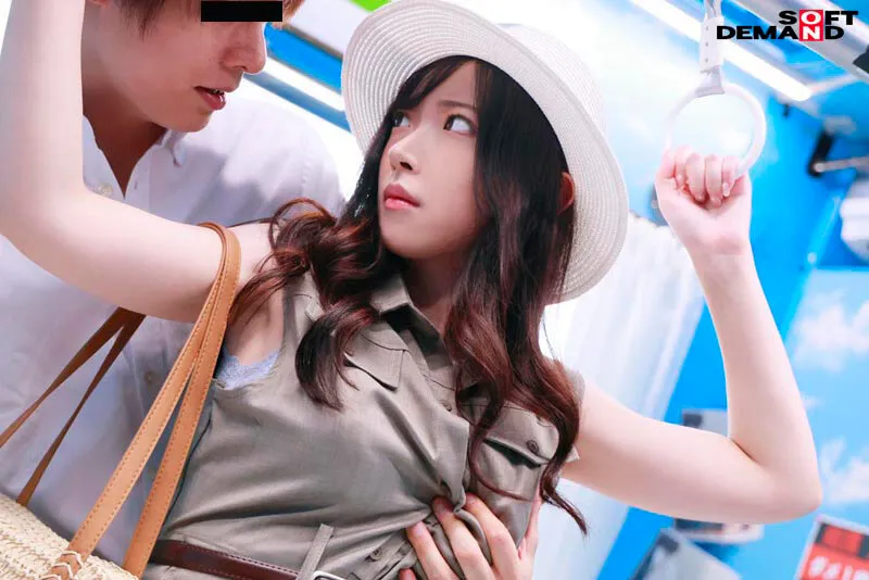 マジックミラー号 失禁電車がイク イヤイヤと拒んでも心とは裏腹にご無沙汰なカラダはエロテクに敏感反応！ヌルヌルにトロけたマ○コに生挿入！ノースリーブは隙だらけ！変質者に狙われやすい30代以上限定！ サンプル画像 6