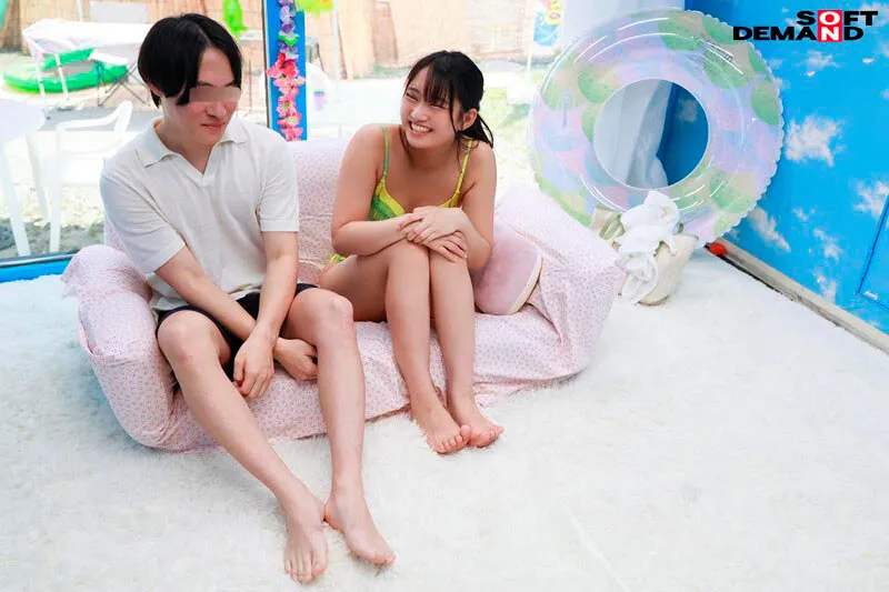 「童貞くんのオナニーのお手伝いしてくれませんか...」海水浴場で声を掛けた心優しい水着美女がマジックミラー号で童貞くんを赤面筆おろし！2024夏 サンプル画像 13