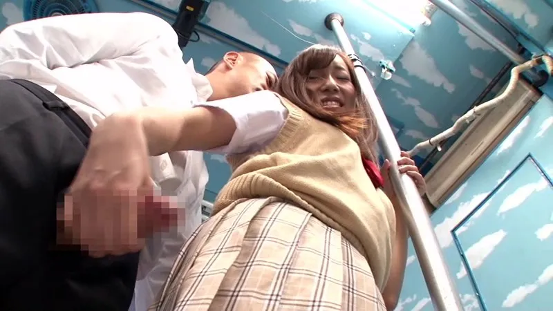 復活！！元祖マジックミラー号がイクっ！！街行く可愛いシロウトお嬢さ～ん！！女性の大敵！痴●の撃退方法を教えます！が一転！まさかの痴●被害者に！？シロウト女性をあの手この手で触りまくり！感度を上げてイカせまくる！！ サンプル画像 19