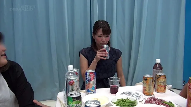 ミッドナイトマジックミラー号 真夜中の●っ払いOLそれぞれの事情 生中出し2連続×3人SP サンプル画像 1