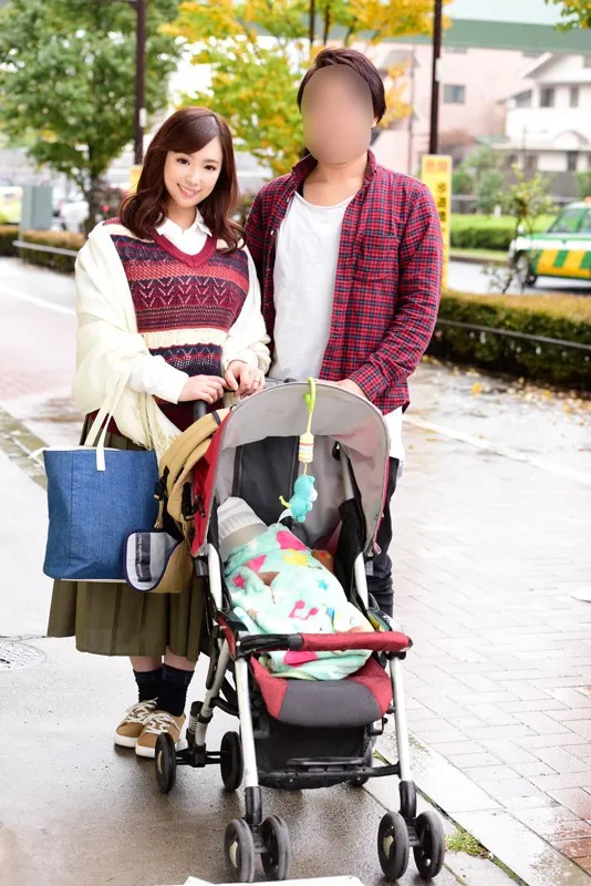 マジックミラー号 心優しい子持ちのママがデカチンで妻に挿入を許してもらえない男性に素股奉仕 産後で感度が上がったマ○コは我慢できず、不倫挿入真正中出し！5 6時間SP！！ サンプル画像 17