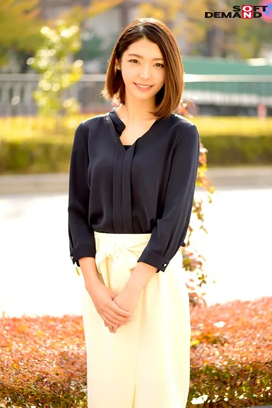 マジックミラー号 アナウンサー志望の高学歴女子大生限定！「女子アナになるための特訓しませんか？」原稿を読んでる最中にイタズラされても、ハメられても、イキそうになっても何があってもカメラ目線！！ サンプル画像 15