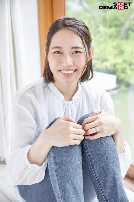 旦那には絶対ナイショの性癖。古都・京都から来たはんなりドM奥さん 三池小春 34歳 AV DEBUT サンプル画像 3