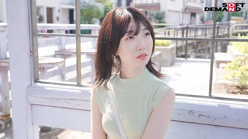 旦那のこどもは欲しいけど 女としても求められたい 私はダメな奥さんですか？ 東京都国分寺市在住 こぼれ落ちそうなFカップ美乳を持て余す妊活妻 朝日奈 肖 30歳 AV DEBUT 朝日奈肖 サンプル画像 10