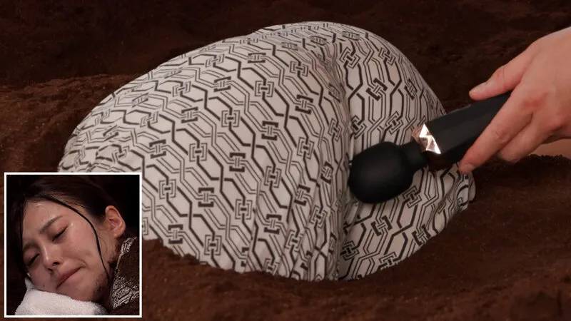 美人CA（既婚者）限定 砂風呂に埋まって身動きできない〇淫NTR拘束マッサージ 横が見えない状態で、隣に夫が居るのにイッてもイッても止めずに絶頂させ続けた女の「サイレント絶叫」 サンプル画像 2