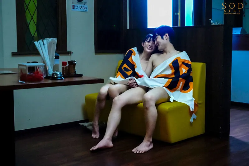 隠れエロボディの牛丼チェーン店で働くパート主婦が学生バイトと避妊具なしでネチョベロ不倫中出し 宮島めい サンプル画像 17