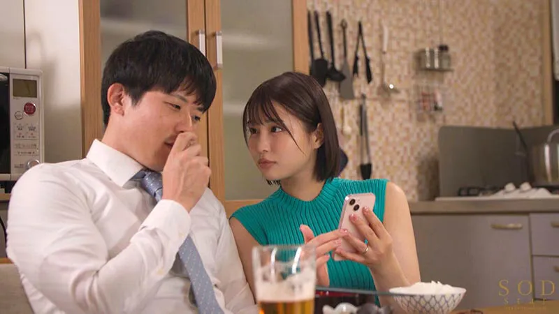 配送中NTR 既婚ベテランドライバーの配送に付いて回るうち車中でおそわれてしまった新婚人妻 唯井まひろ サンプル画像 3