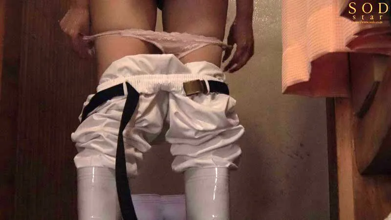 ラーメン屋唯一の女バイト、汗だくガテン系店員の性欲発散を担うセクハラOK娘。 渚恋生 サンプル画像 11