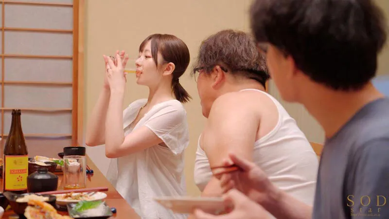 限界集落に赴任した看護師は性欲異常な島民の子種を毎日子宮で受胎している。 青空ひかり サンプル画像 3