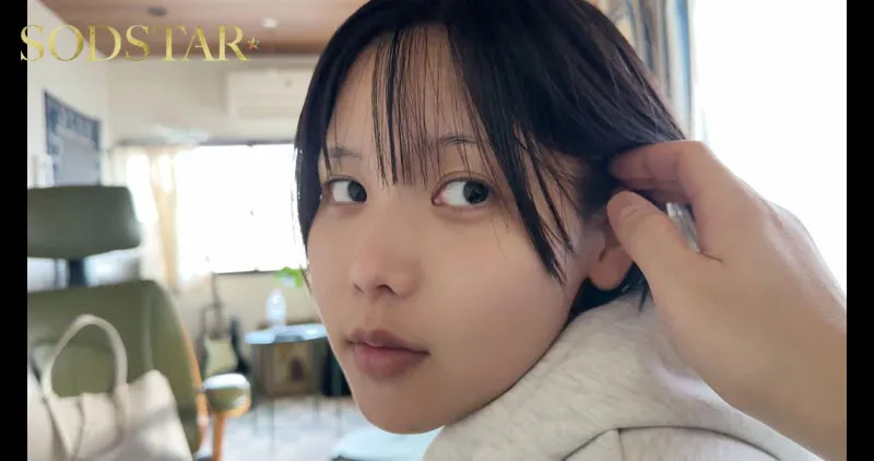 「3日間すっぴんで過ごす彼女と休日4SEX」付き合って1ヵ月の僕らは仕事終わりの金曜日に僕の家の最寄り駅で待ち合わせをして、初めてお泊りをした。翌日彼女は帰る予定だったけど、まだずっとそばにいたくて、週末はずっと僕の家でSEXをしていた。そんな何の変哲… 柴崎はる サンプル画像 8