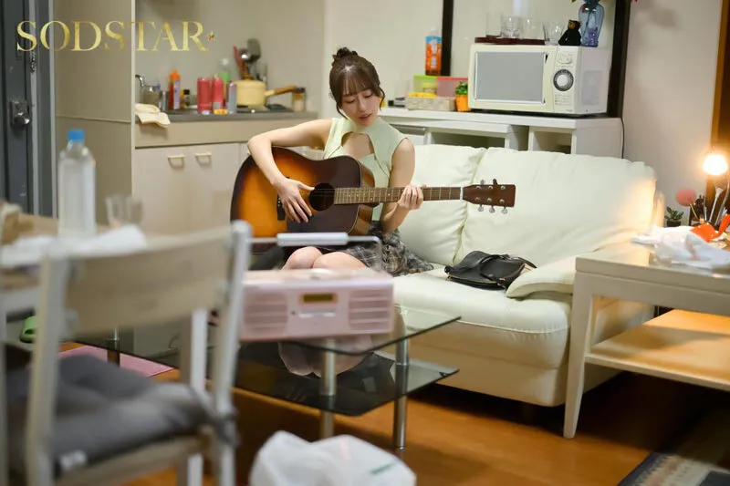 上京して入居した激安シェアハウスの同居人が全員強漢魔 ダマされて入った男だらけの相部屋で毎日性欲処理させられる突起乳首がヤラしいスレンダー美人女子大生 天神羽衣 サンプル画像 4