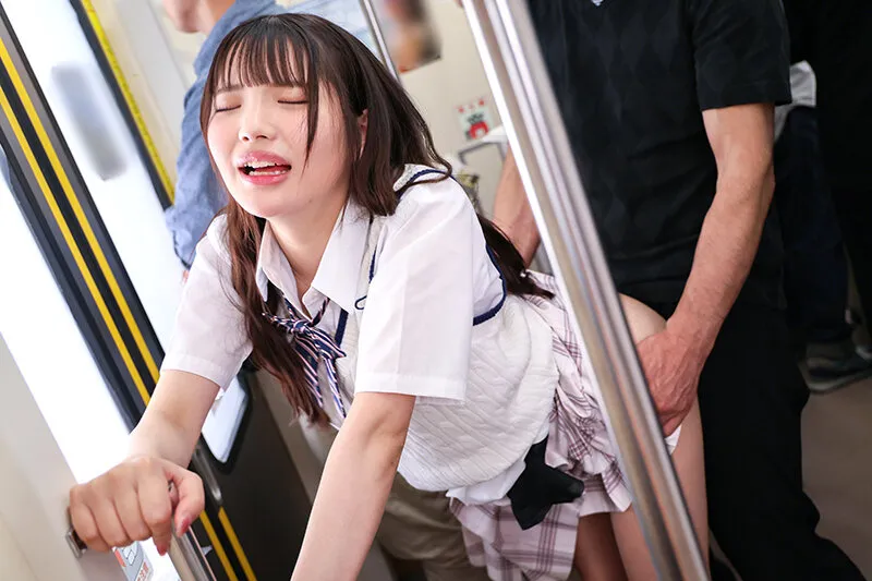 通学中の田舎J〇に強●ビッグバンローター！2 何度絶頂しても止まらない激震波動にガニ股痙攣失禁！失禁汁アクメ電車は今日も通常運行してるけど？ サンプル画像 6