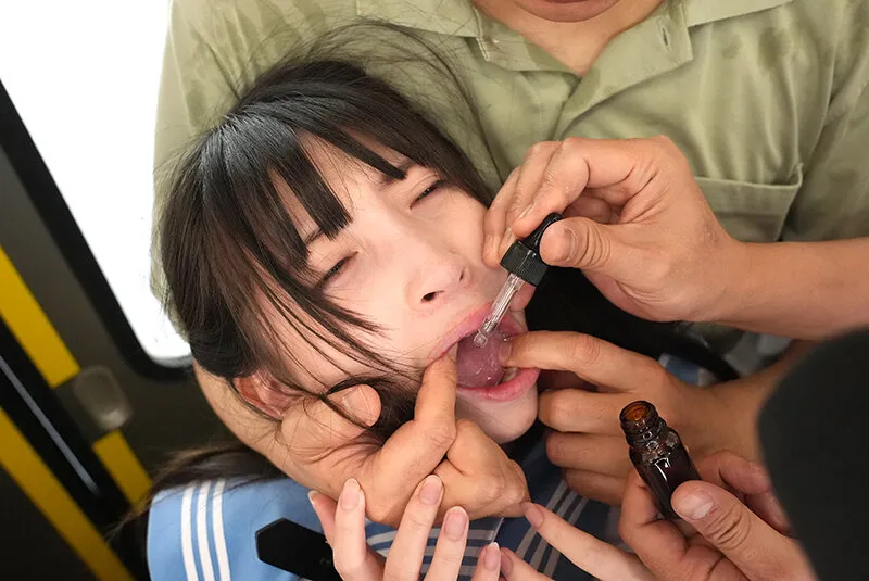 ちびっ娘ピストン電車拘束オナホール サンプル画像 6