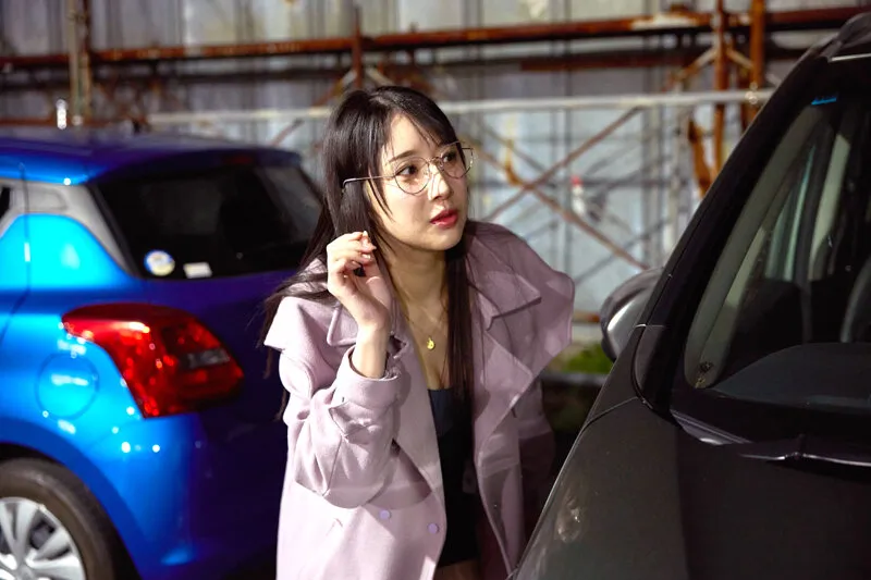 真夜中のマジックミラー号で寝ずの番をしていたADに 逆夜●い凸してきた精飲大好き奥さんと一緒に家に帰って子どもを作りまくった中出し生活の一部始終 小野坂ゆいか サンプル画像 16