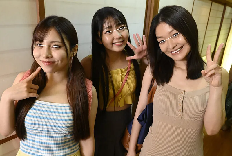 温泉旅行で成長した姪っ子たちと混浴！勃起した俺のチ〇ポをこっそり握ってるスケベっ娘。みんなが居ない時にこっそりハメちゃるぞ！ サンプル画像 15