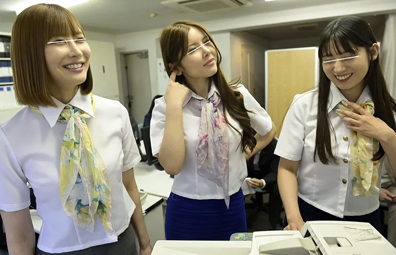 女子社員のムチムチ黒パンスト！デカ尻とスケベ美脚に誘われて社内や出張先ホテルでパンスト穿いたままハメ狂いました サンプル画像 5