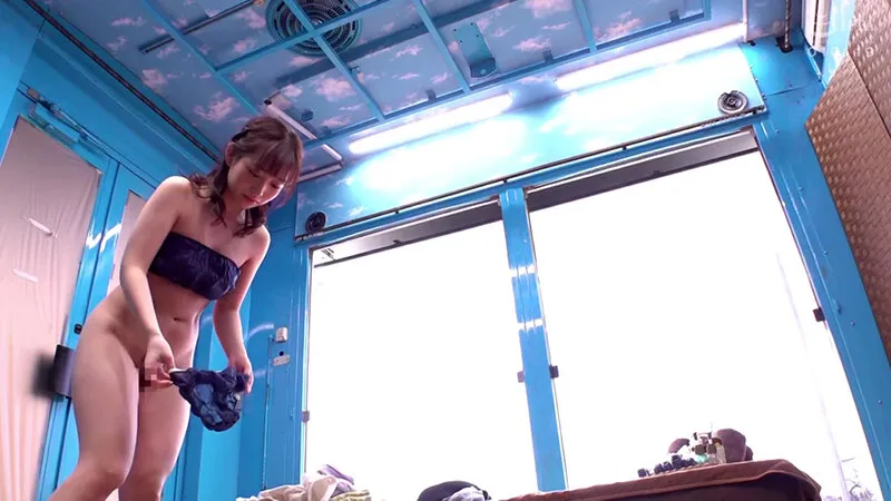 JD中出しみおん。潮吹き膣デトックスで人生初大絶頂エステ体験！撮って出しマジックミラー号 サンプル画像 1