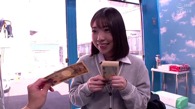 マジックミラー号撮って出し！卒業式直後！就職するJ○に実施する入社前健康診断！青空の下、発育中の乳房やピンク乳首を弄られ極太器具でキツマンを拡張された初心娘の膣は羞恥心に反して純情愛汁垂れ流し！覚えたてのエッチも拒めず中出ししちゃうなんて！～かなで編～ サンプル画像 1