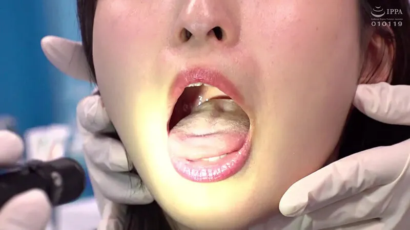 マジックミラー号撮って出し！卒業式直後！就職するJ○に実施する入社前健康診断！青空の下、発育中の乳房やピンク乳首を弄られ極太器具でキツマンを拡張された初心娘の膣は羞恥心に反して純情愛汁垂れ流し！覚えたてのエッチも拒めず中出ししちゃうなんて！～あきな編～ サンプル画像 2