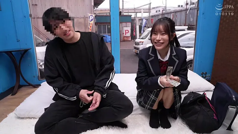 達成できれば賞金＋脱出！部活帰りのJ〇アスリートとコーチが挑戦するエロ四十八手チャレンジ！ 恥ずかしい（照れ）と言いつつも、教え子のキツマンが気持ちよすぎて 激しくなるピストンに連続アクメ！最後には中出しまで許しちゃう？撮って出しマジックミラー号！～れい＆… サンプル画像 1