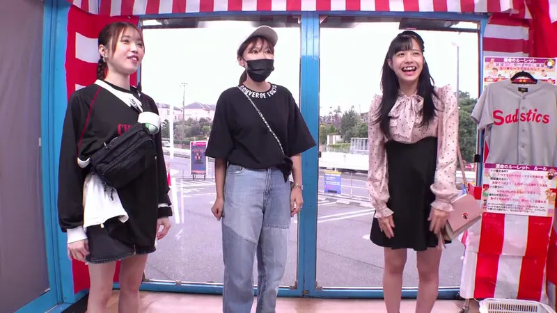 崖っぷち借金女ADがJDティッ〇ッカーと野球拳勝負in埼玉 負けたら即AVデビューor中出しSEX！経費を使い込み図太ぃマ○コパワー（ZMP）で素人娘を泣かす迄勝ちまくった女ADはカメラ前で股を開いてしまうのか？撮って出しマジックミラー号～もね編～ サンプル画像 2