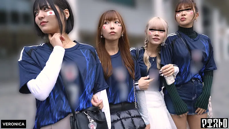 ゴールイン！美少女サポーター達とスタジアム外で秘密のオフサイド！【みゆ/ゆみ/れい/りん】Ver.みゆ＆ゆみ サンプル画像 1