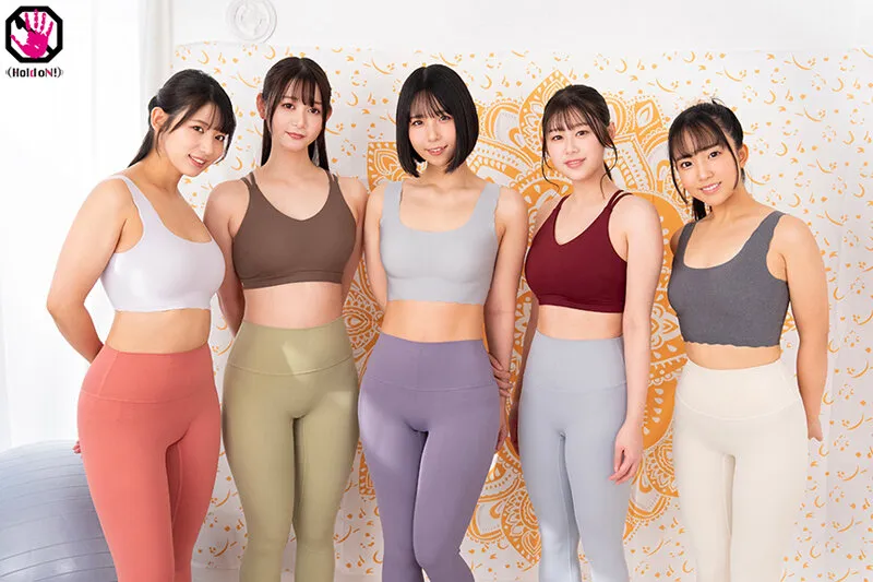 ヨガ体験教室の生徒で男は僕だけ…エロ目的での参加だと誤解されてはいけないと思えば思う程、美人インストラクターの突き出した美尻を見てチ●ポが反応してしまう…。下腹部の膨らみを見つかった僕は、体験コースには含まれていない集団エロレッスンに身を委ねてみる…（2） サンプル画像 1