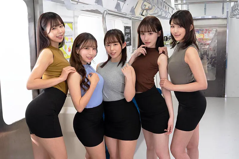 ハーレム精飲車両 ごっくん大好き痴女のザーメン狩り サンプル画像 1