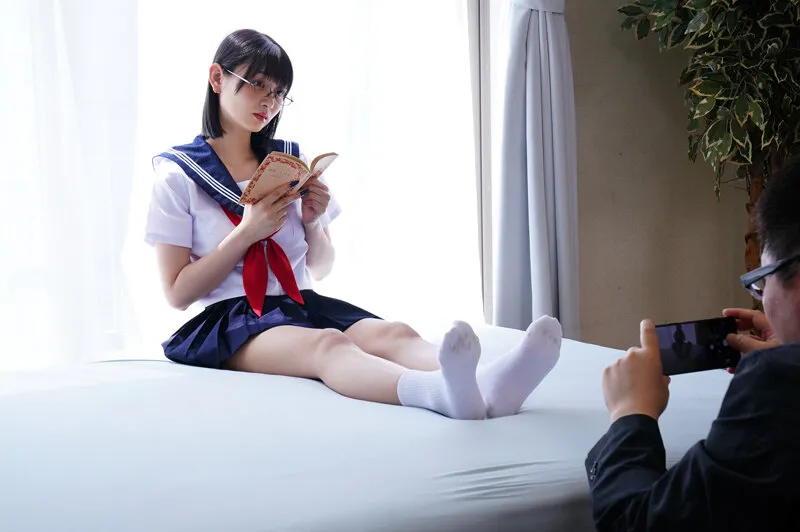 美女の足裏をふやけるまで舐めたい！ 静河 サンプル画像 1