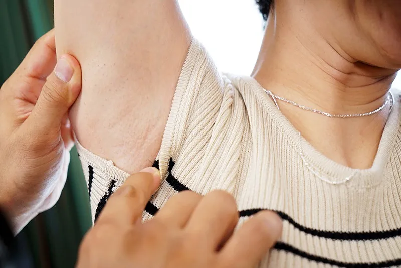 美魔女ナンパ！！しみけんが唸らす！熟女の理性吹き飛ぶ生FUCK！箱根編 サンプル画像 16