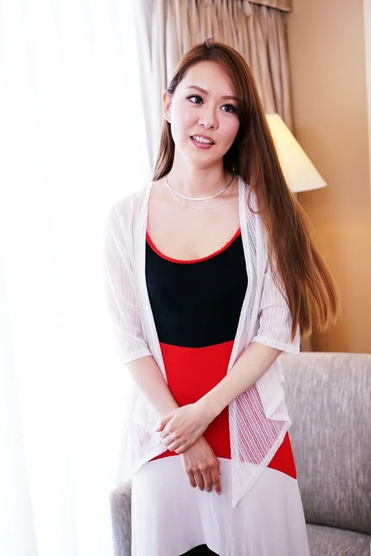 美魔女ナンパ！！しみけんが唸らす！熟女の理性吹き飛ぶ生FUCK！4時間DX3 サンプル画像 1