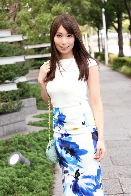 美魔女ナンパ！！しみけんが唸らす！熟女の理性吹き飛ぶ生FUCK！横浜みなとみらい編 サンプル画像 14