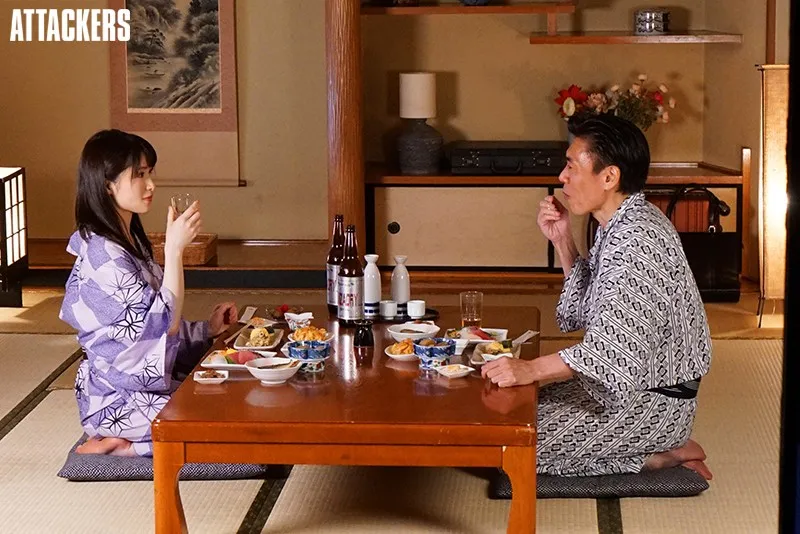 出張先の旅館で、人妻の部下と相部屋になってしまい…朝まで溺れるようにセックスしてしまった。 琴井しほり サンプル画像 10