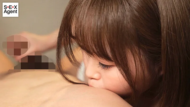 顔で抜く！！顔面ドアップ甘サド乳首舐め手コキ サンプル画像 2