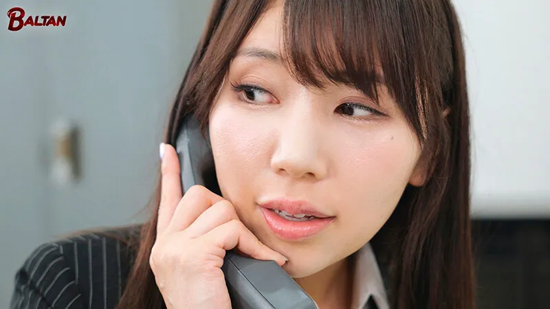 男に媚びず射精を管理して立場を理解させる淫腕OL 美丘さとみ サンプル画像 1