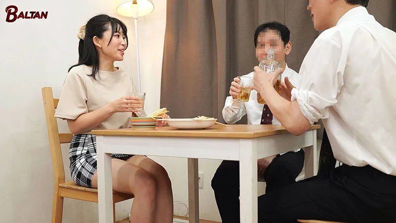 夫のNTR性癖に付き合わされて痴女覚醒する妻 杉崎みさき サンプル画像 2