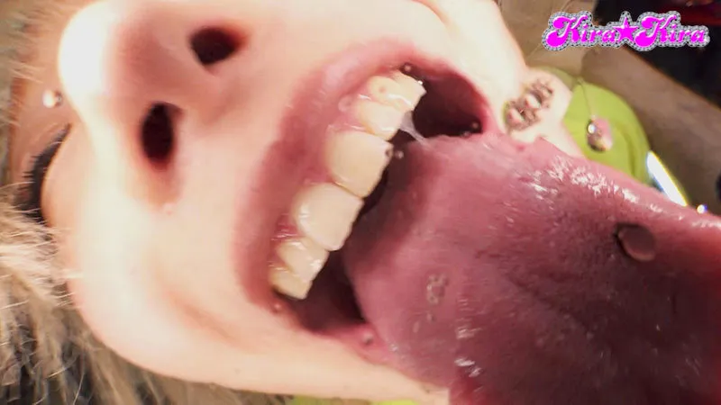 Wイカれたマ○コ 史上最ビッチな潮・尿・よだれダダ漏れスプラッシュフレンズ！！ サンプル画像 5