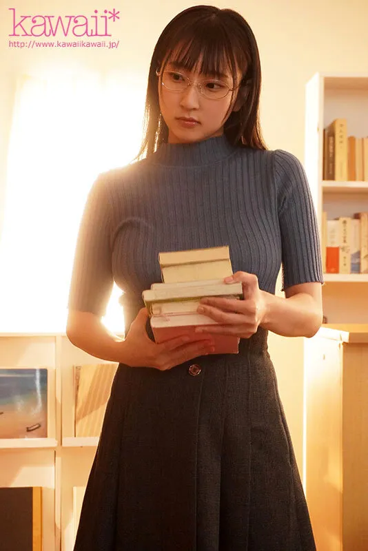 「●●クン、見て。先生のおっぱいだよ？」 2週間実習でやってきた地味な教育実習生は、生徒と2人きりになると何故かおっぱい丸出しになります。 糸井瑠花 サンプル画像 6