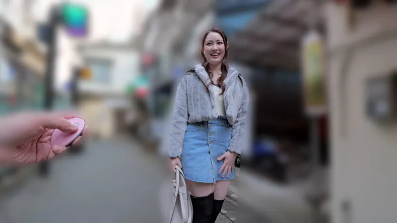 恥辱、陵●、とびっこ装着・繁華街デート！34 葉山さゆり サンプル画像 2