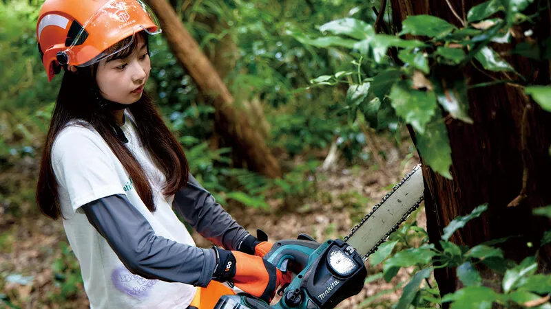 林業女子！作業はいりまーす 可愛すぎる林業女子と森の中で野外セックス サンプル画像 2