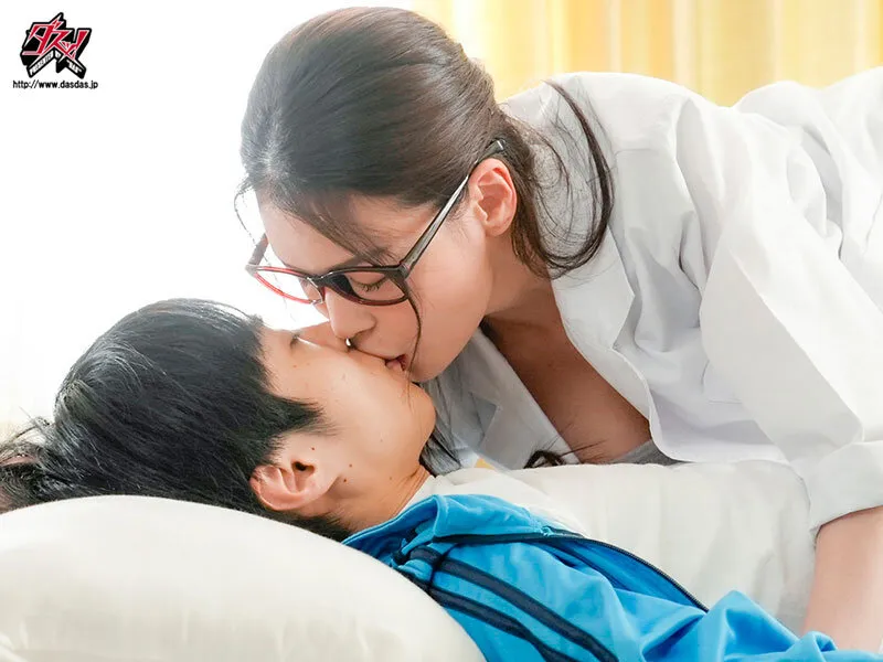 もしも、保健の先生が草食系男子とセフレ関係だったら… 橘メアリー サンプル画像 3